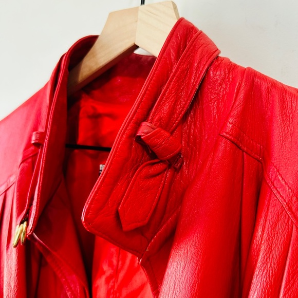 Vintage Red Genuine Leather Belted Trench Coat By Breier of Amsterdam Size 10 - Picture 13 of 16